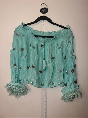 Rococo Sand Mint Off-Shoulder Star Appliqué Blouse